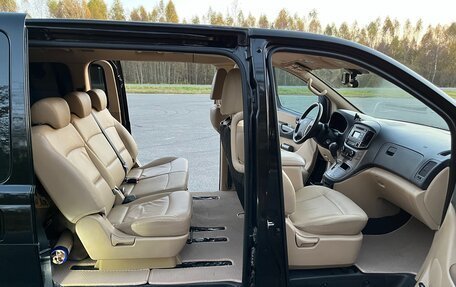 Hyundai H-1 II рестайлинг, 2019 год, 3 000 000 рублей, 13 фотография