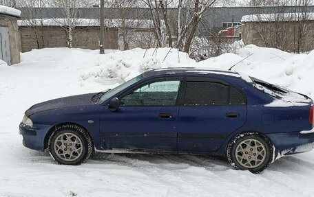 Mitsubishi Carisma I, 2003 год, 240 000 рублей, 3 фотография