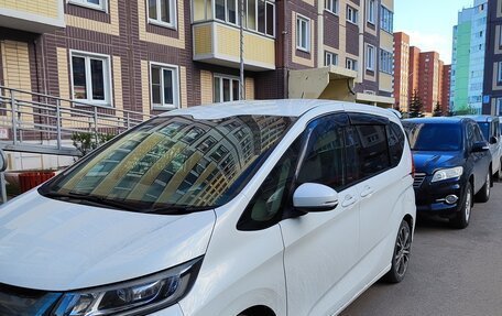 Honda Freed II, 2017 год, 1 350 000 рублей, 3 фотография