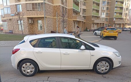 Opel Astra J, 2011 год, 450 000 рублей, 4 фотография