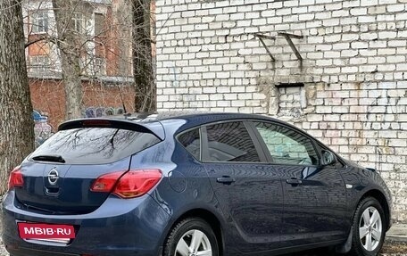 Opel Astra J, 2011 год, 520 000 рублей, 8 фотография