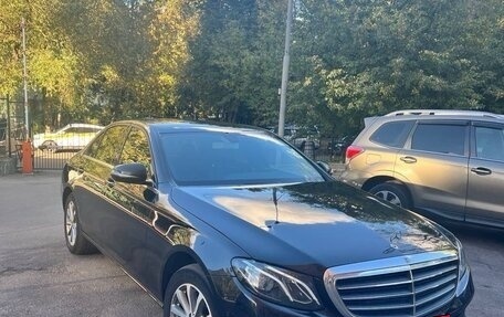 Mercedes-Benz E-Класс, 2017 год, 2 700 000 рублей, 4 фотография