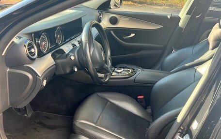 Mercedes-Benz E-Класс, 2017 год, 2 700 000 рублей, 16 фотография