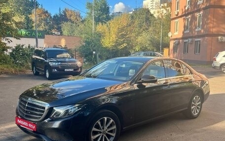 Mercedes-Benz E-Класс, 2017 год, 2 700 000 рублей, 10 фотография