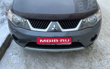 Mitsubishi Outlander III рестайлинг 3, 2007 год, 1 350 000 рублей, 6 фотография