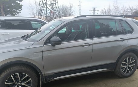 Volkswagen Tiguan II, 2019 год, 2 500 000 рублей, 2 фотография