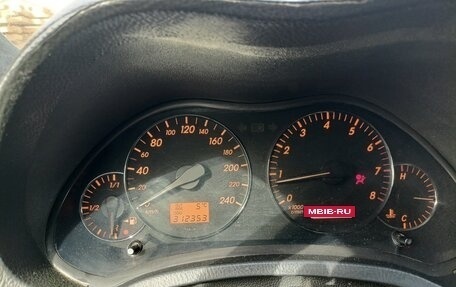 Toyota Avensis III рестайлинг, 2004 год, 590 000 рублей, 9 фотография