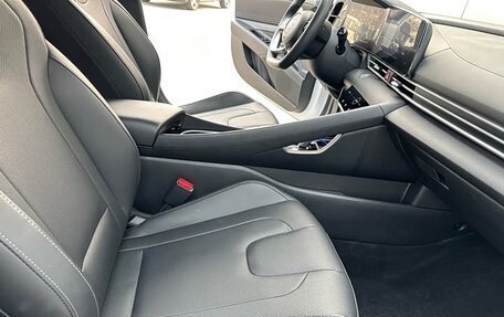 Hyundai Elantra, 2023 год, 1 608 888 рублей, 7 фотография