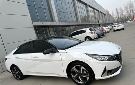 Hyundai Elantra, 2023 год, 1 608 888 рублей, 6 фотография