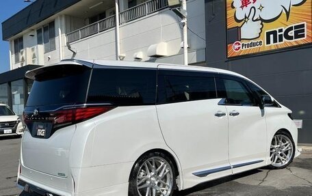 Toyota Alphard, 2025 год, 8 745 586 рублей, 6 фотография