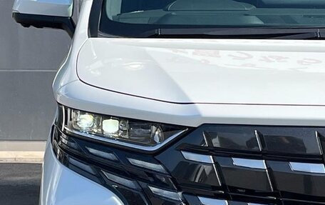 Toyota Alphard, 2025 год, 8 745 586 рублей, 12 фотография