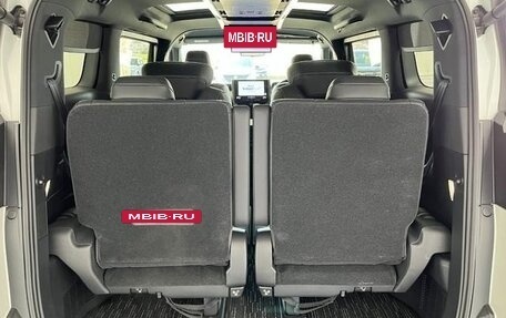 Toyota Alphard, 2025 год, 8 745 586 рублей, 38 фотография