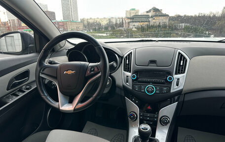 Chevrolet Cruze II, 2013 год, 740 000 рублей, 10 фотография