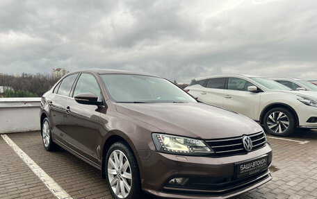 Volkswagen Jetta VI, 2015 год, 1 370 000 рублей, 3 фотография