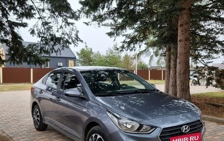 Hyundai Solaris II рестайлинг, 2017 год, 1 170 000 рублей, 3 фотография