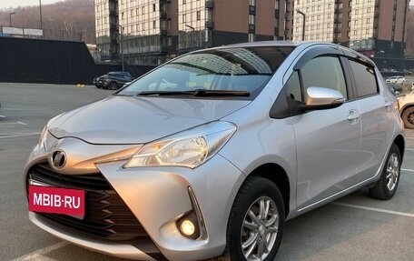Toyota Vitz, 2017 год, 900 000 рублей, 2 фотография