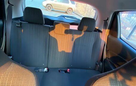 Toyota Vitz, 2017 год, 900 000 рублей, 7 фотография