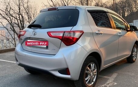 Toyota Vitz, 2017 год, 900 000 рублей, 4 фотография