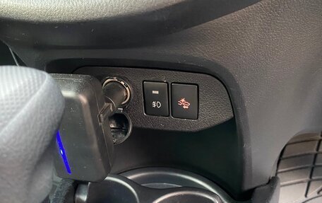 Toyota Vitz, 2017 год, 900 000 рублей, 16 фотография