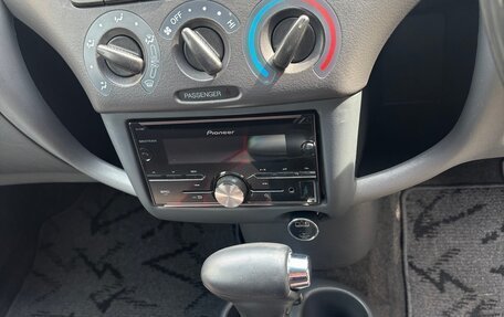 Toyota Vitz, 2002 год, 405 000 рублей, 18 фотография