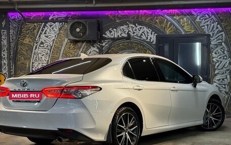 Toyota Camry, 2021 год, 2 899 999 рублей, 3 фотография