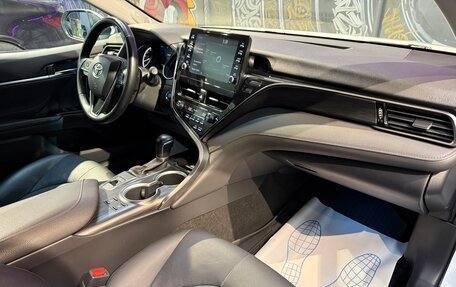 Toyota Camry, 2021 год, 2 899 999 рублей, 9 фотография