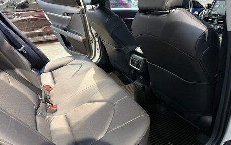 Toyota Camry, 2021 год, 2 899 999 рублей, 13 фотография