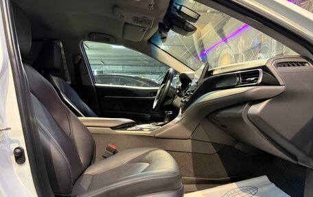 Toyota Camry, 2021 год, 2 899 999 рублей, 10 фотография