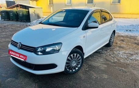 Volkswagen Polo VI (EU Market), 2013 год, 839 000 рублей, 2 фотография
