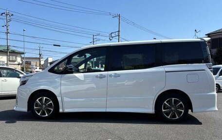 Toyota Voxy III, 2021 год, 2 045 069 рублей, 6 фотография