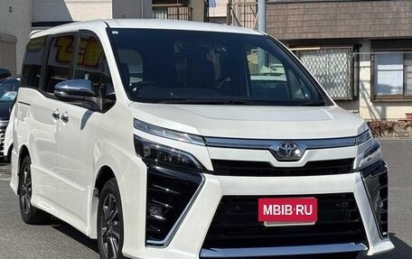 Toyota Voxy III, 2021 год, 2 045 069 рублей, 4 фотография