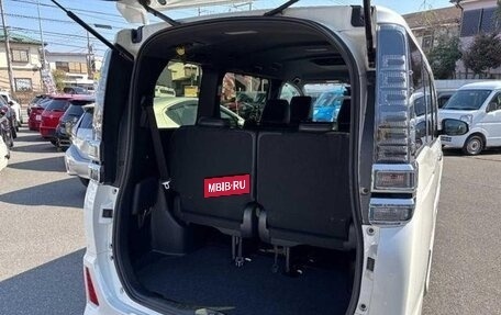 Toyota Voxy III, 2021 год, 2 045 069 рублей, 9 фотография