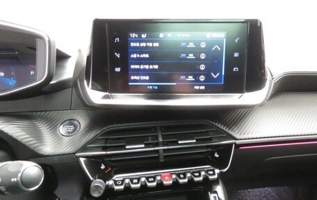 Peugeot 2008 II, 2022 год, 1 650 000 рублей, 13 фотография