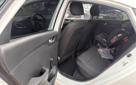 Hyundai Solaris II рестайлинг, 2017 год, 1 300 000 рублей, 9 фотография