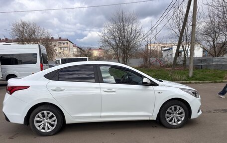 Hyundai Solaris II рестайлинг, 2017 год, 1 300 000 рублей, 4 фотография