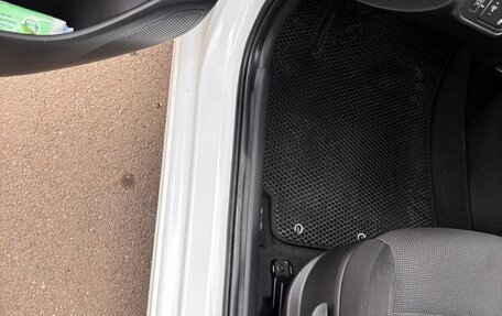 Hyundai Solaris II рестайлинг, 2017 год, 1 300 000 рублей, 8 фотография