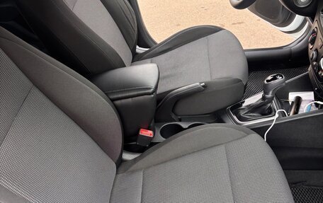 Hyundai Solaris II рестайлинг, 2017 год, 1 300 000 рублей, 5 фотография