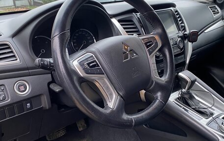 Mitsubishi Pajero Sport III рестайлинг, 2019 год, 3 600 000 рублей, 8 фотография