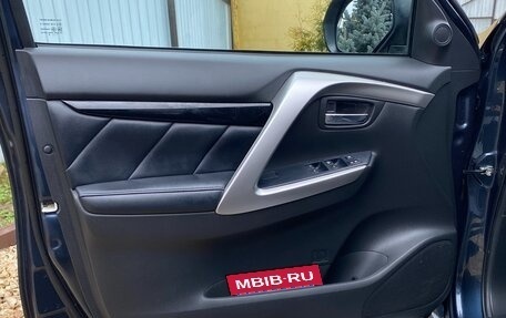 Mitsubishi Pajero Sport III рестайлинг, 2019 год, 3 600 000 рублей, 12 фотография