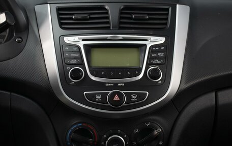 Hyundai Solaris II рестайлинг, 2011 год, 699 000 рублей, 16 фотография