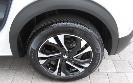 Peugeot 2008 II, 2023 год, 1 650 000 рублей, 6 фотография