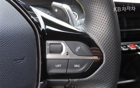 Peugeot 2008 II, 2023 год, 1 650 000 рублей, 12 фотография