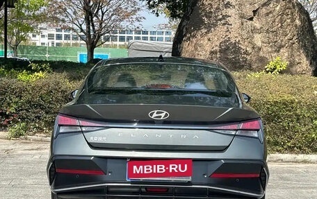 Hyundai Elantra, 2023 год, 1 550 000 рублей, 5 фотография