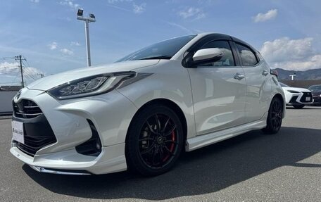 Toyota Yaris, 2023 год, 1 218 069 рублей, 4 фотография