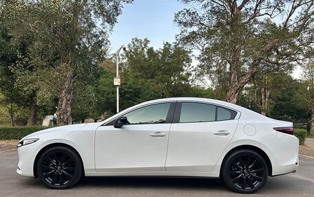 Mazda 3, 2022 год, 1 700 000 рублей, 10 фотография