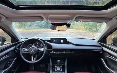 Mazda 3, 2022 год, 1 700 000 рублей, 14 фотография