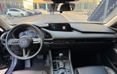 Mazda 3, 2022 год, 1 470 000 рублей, 12 фотография