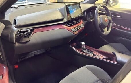 Toyota C-HR I рестайлинг, 2023 год, 2 200 888 рублей, 7 фотография