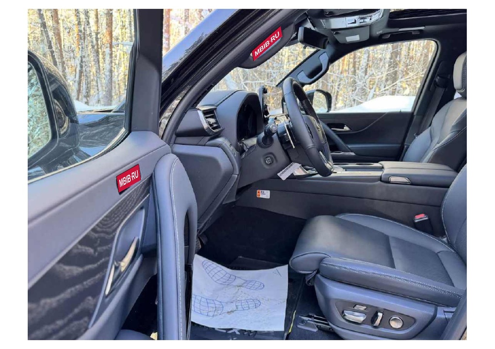 Lexus LX III рестайлинг 2, 2026 год, 21 000 000 рублей, 4 фотография