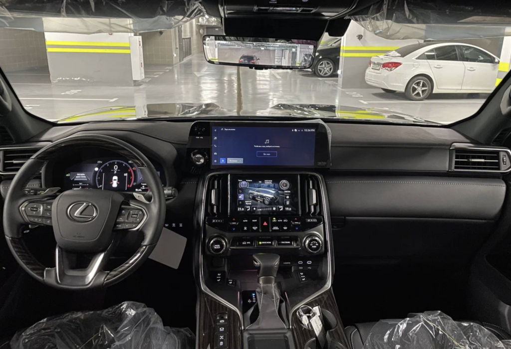Lexus LX III рестайлинг 2, 2026 год, 21 000 000 рублей, 6 фотография